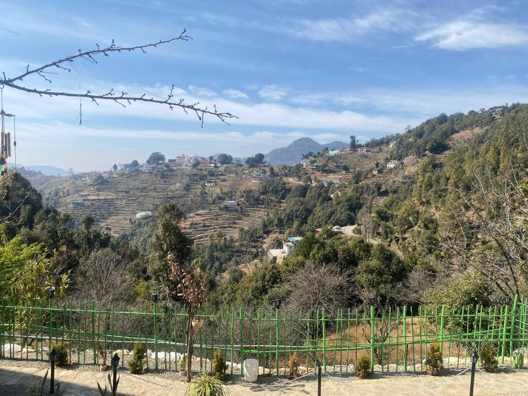 The Rare One'S Mukteshwar - Resort & Cafe Экстерьер фото