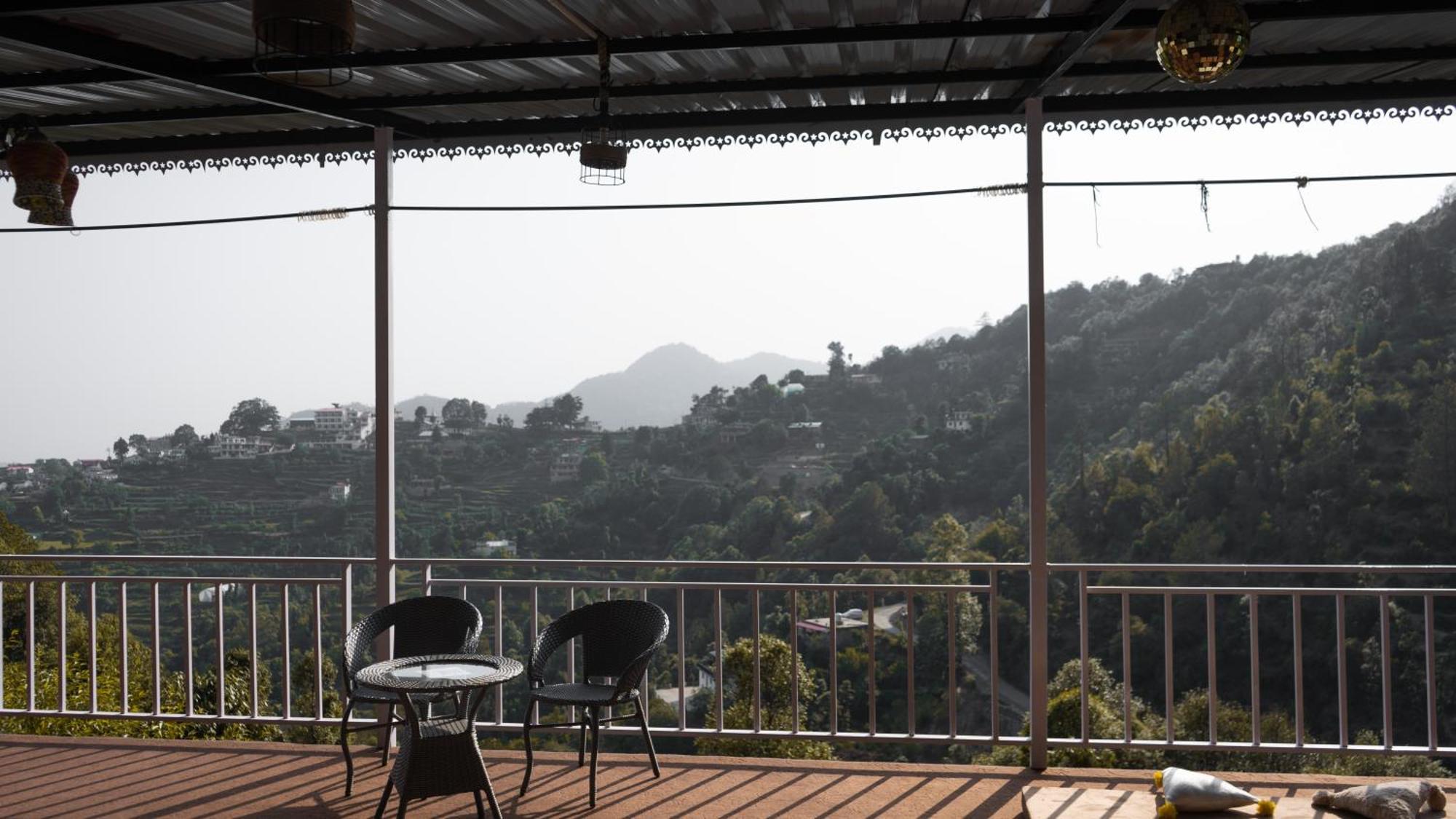 The Rare One'S Mukteshwar - Resort & Cafe Экстерьер фото