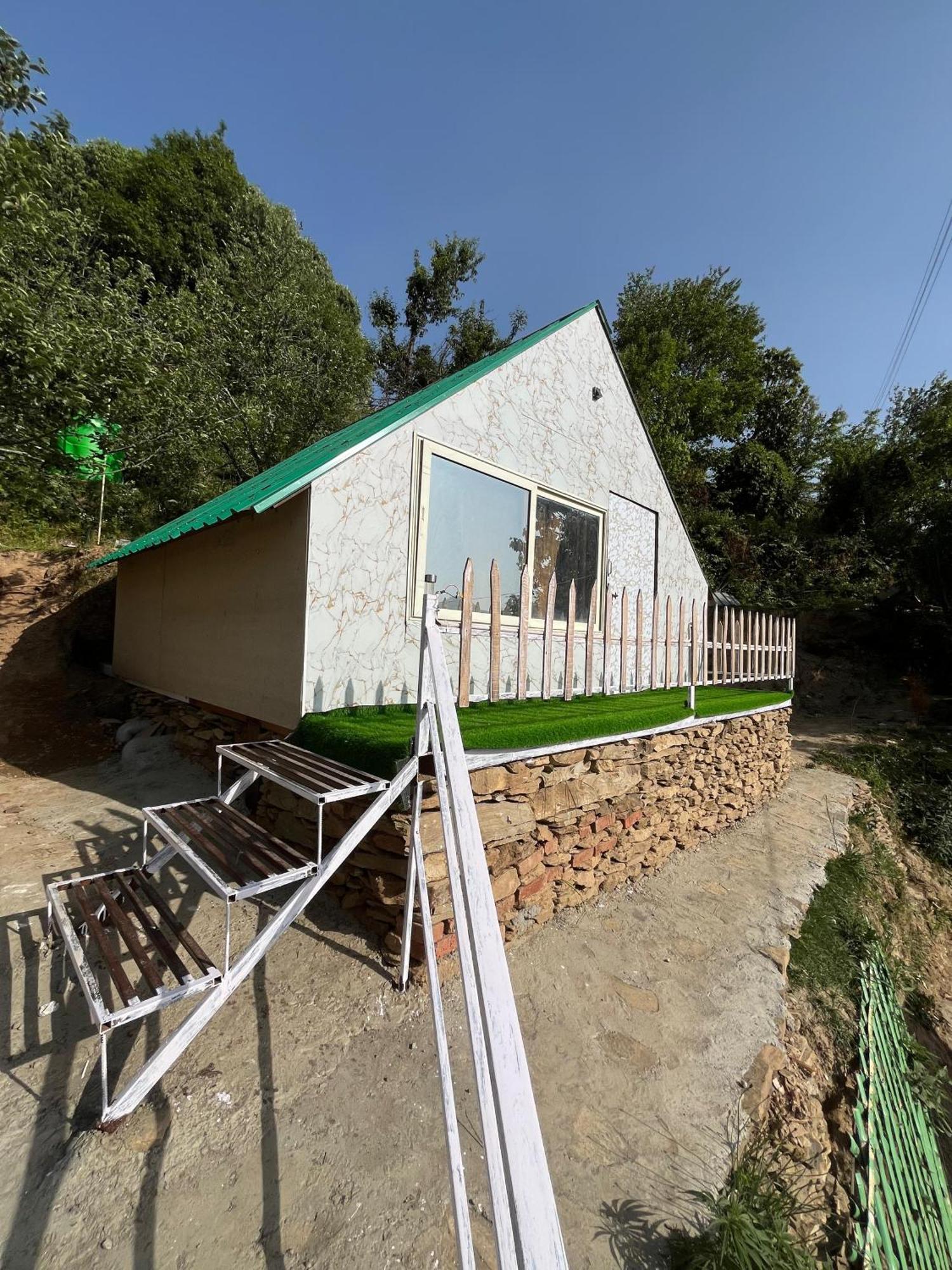 The Rare One'S Mukteshwar - Resort & Cafe Экстерьер фото