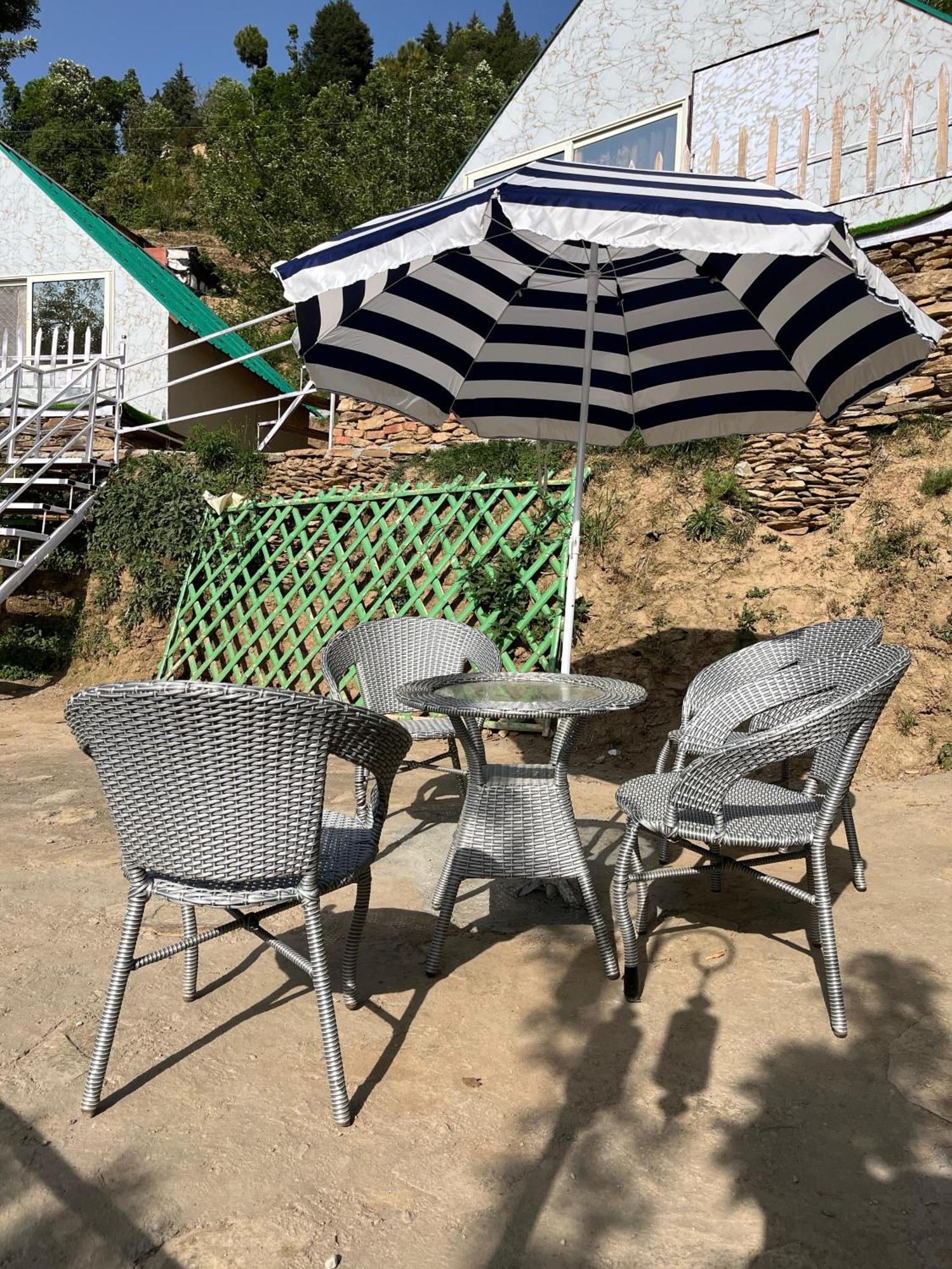 The Rare One'S Mukteshwar - Resort & Cafe Экстерьер фото